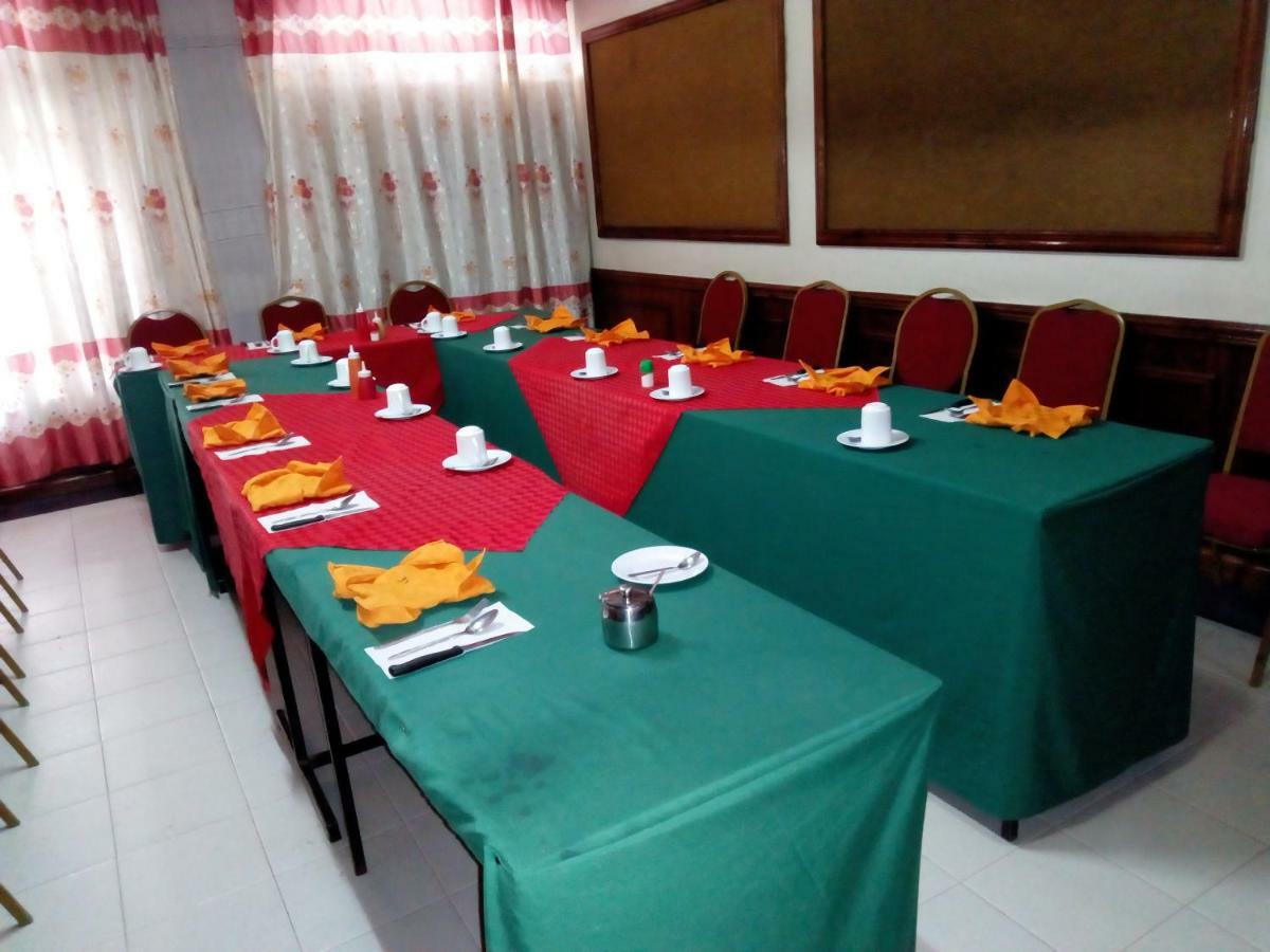 Nanyuki Ibis Hotel Exterior photo