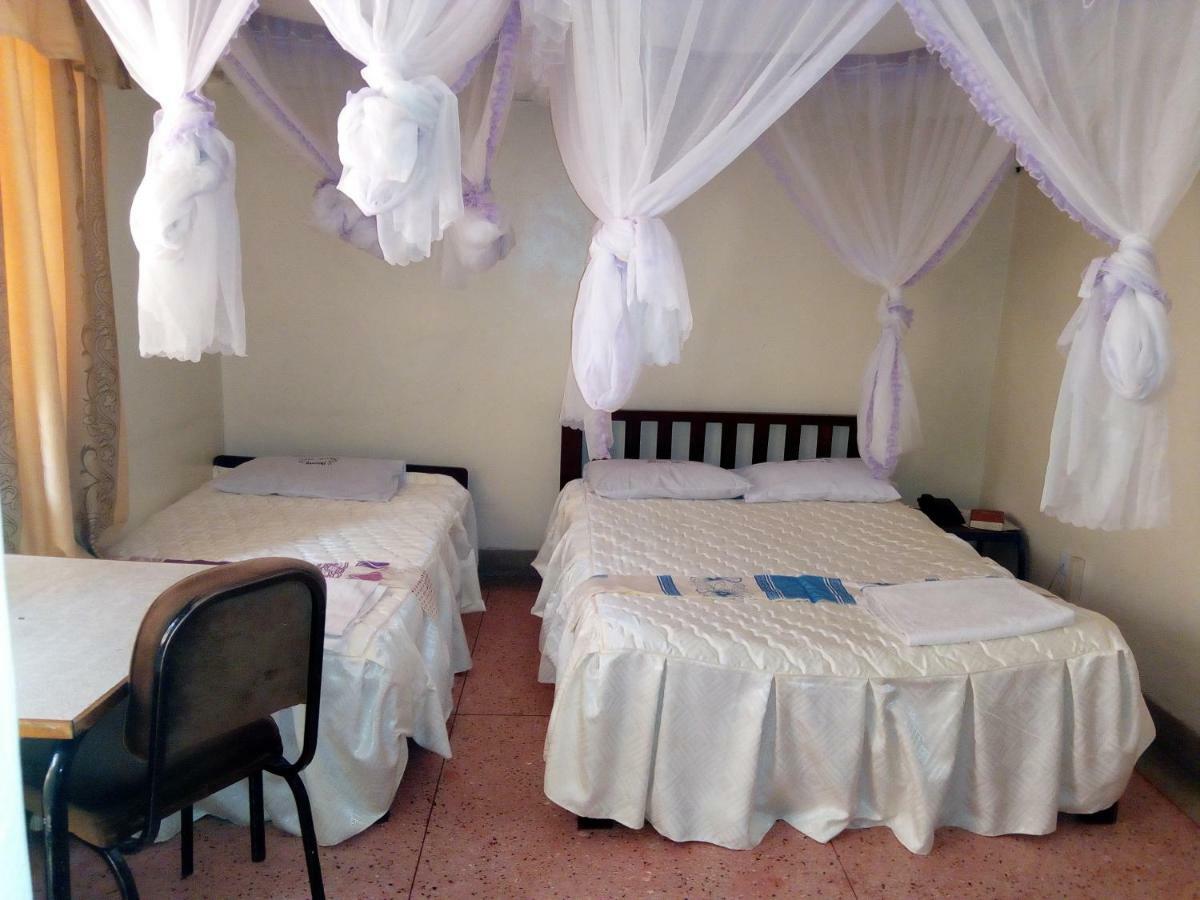 Nanyuki Ibis Hotel Exterior photo